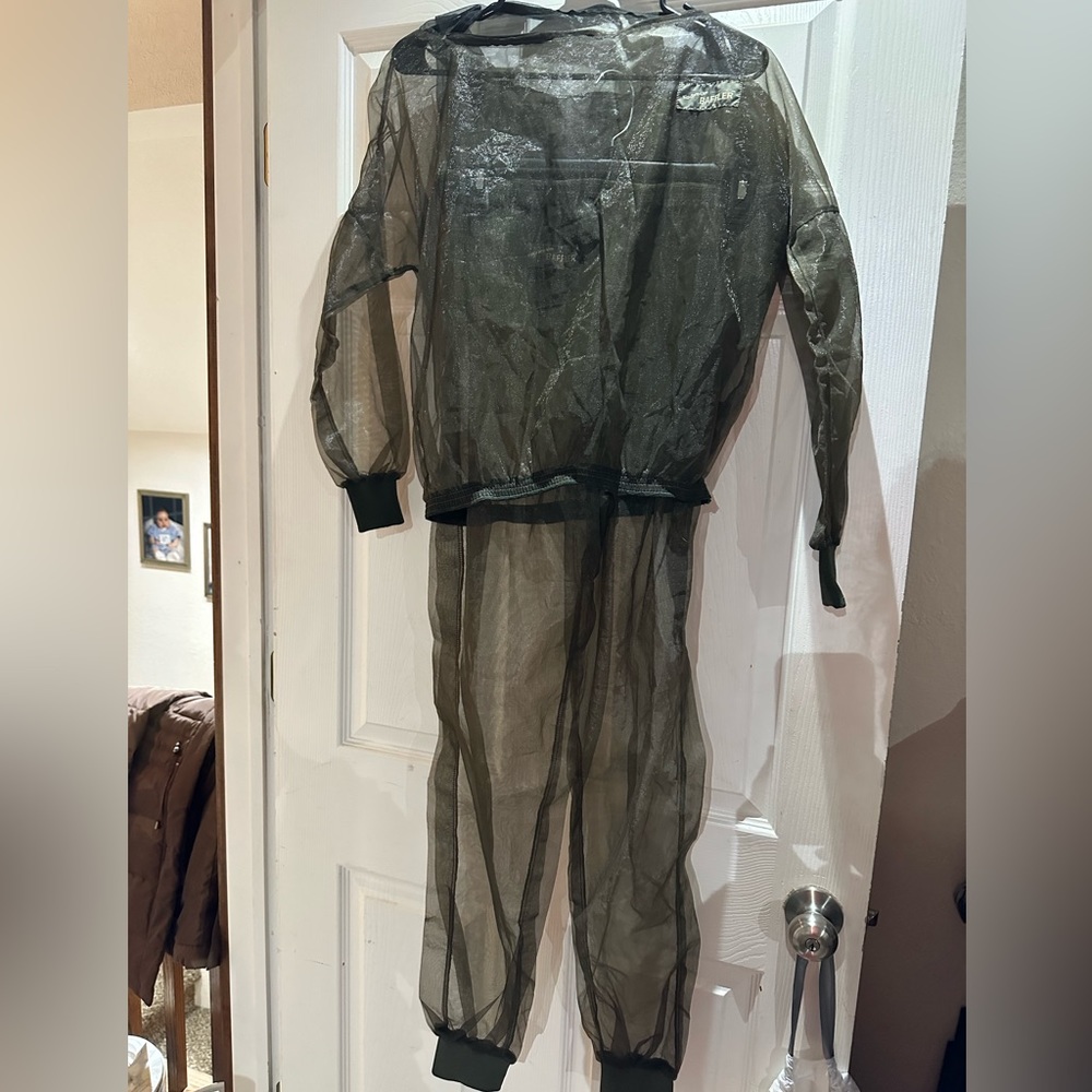 No-See-Um Baffler Olive Color